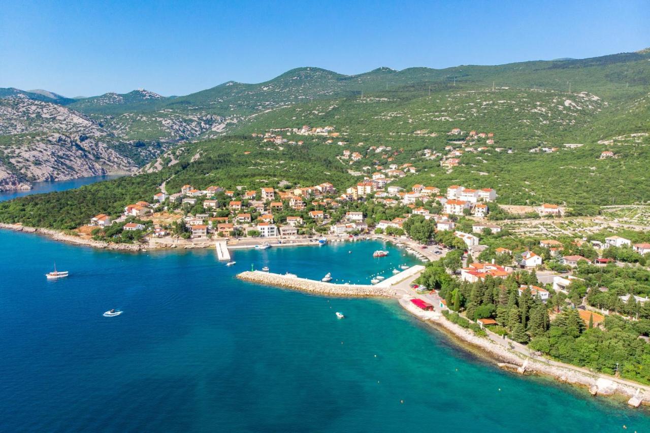 Apartments And Rooms With Parking Space Klenovica, Novi Vinodolski - 5590 Екстериор снимка