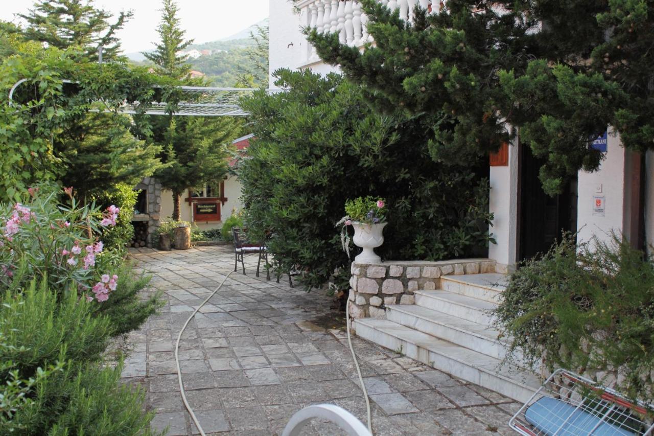 Apartments And Rooms With Parking Space Klenovica, Novi Vinodolski - 5590 Екстериор снимка