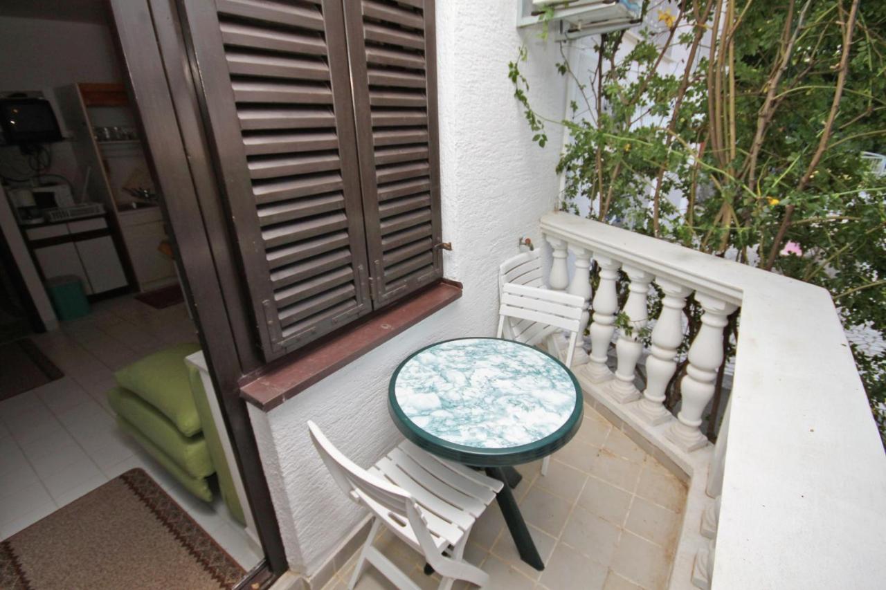 Apartments And Rooms With Parking Space Klenovica, Novi Vinodolski - 5590 Екстериор снимка